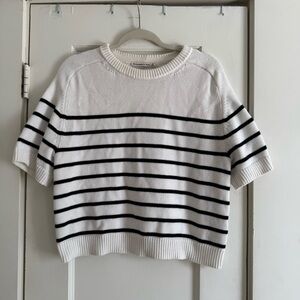 Abercrombie & Fitch Cream with black stripes Knit Sweater Medium